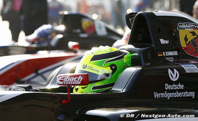Schumacher to become Mercedes junior -