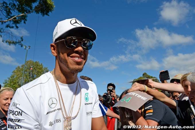Hamilton keeping fit without trainer in