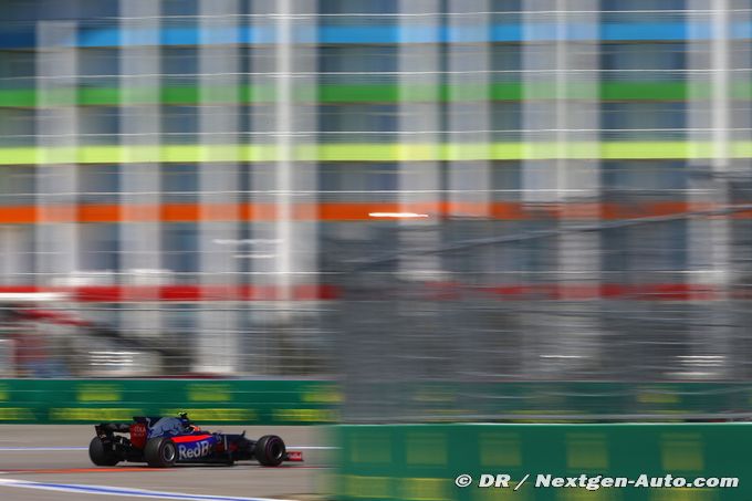 Sainz sauve un point pour Toro Rosso