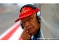 Lauda puts on red sweater for Ferrari 'surprise'